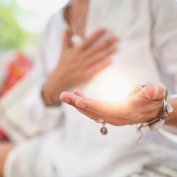Sesión de Terapia Reiki Profesional: Libera bloqueos y equilibra tu energía - Imagen 5