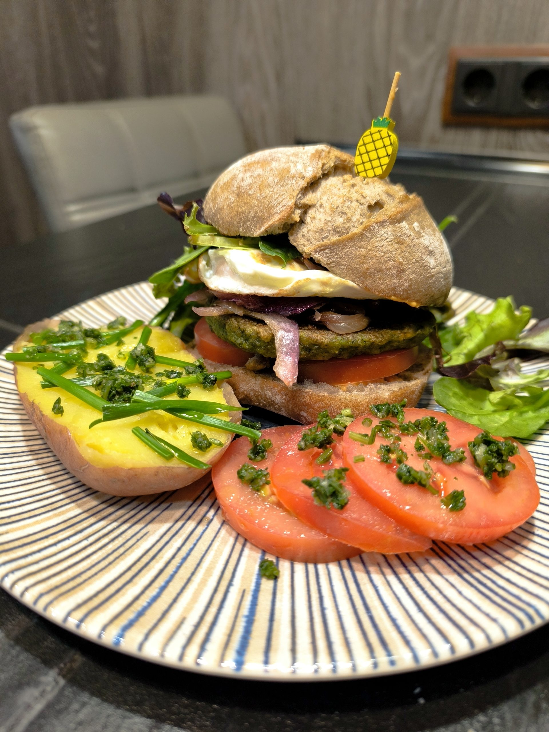 Lee más sobre el artículo 😋✨El hambre del alma: Nutrirnos más allá del plato🍽️